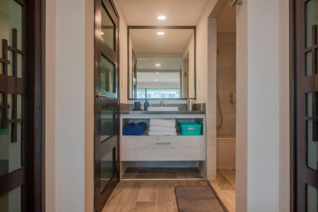 Location- 3-bdr Penth-150 Mbps- Pool- Priv Rooftop Apartamento Playa del Carmen