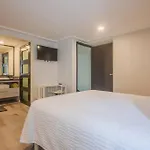 Location- 3-Bdr Penth-150 Mbps- Pool- Priv Rooftop