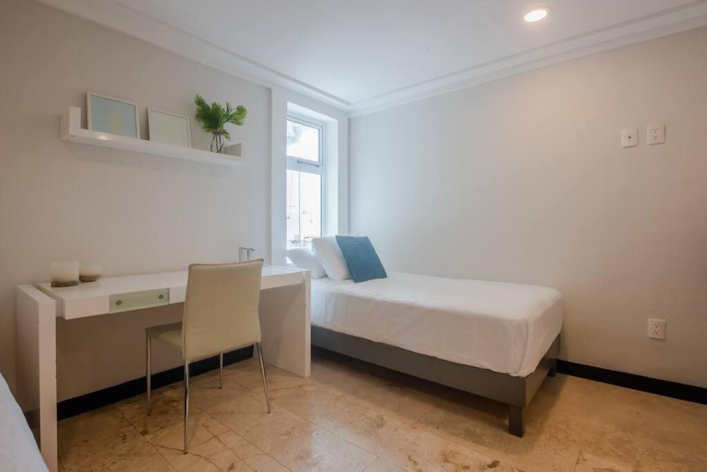 Location- 3-bdr Penth-150 Mbps- Pool- Priv Rooftop Apartamento Playa del Carmen