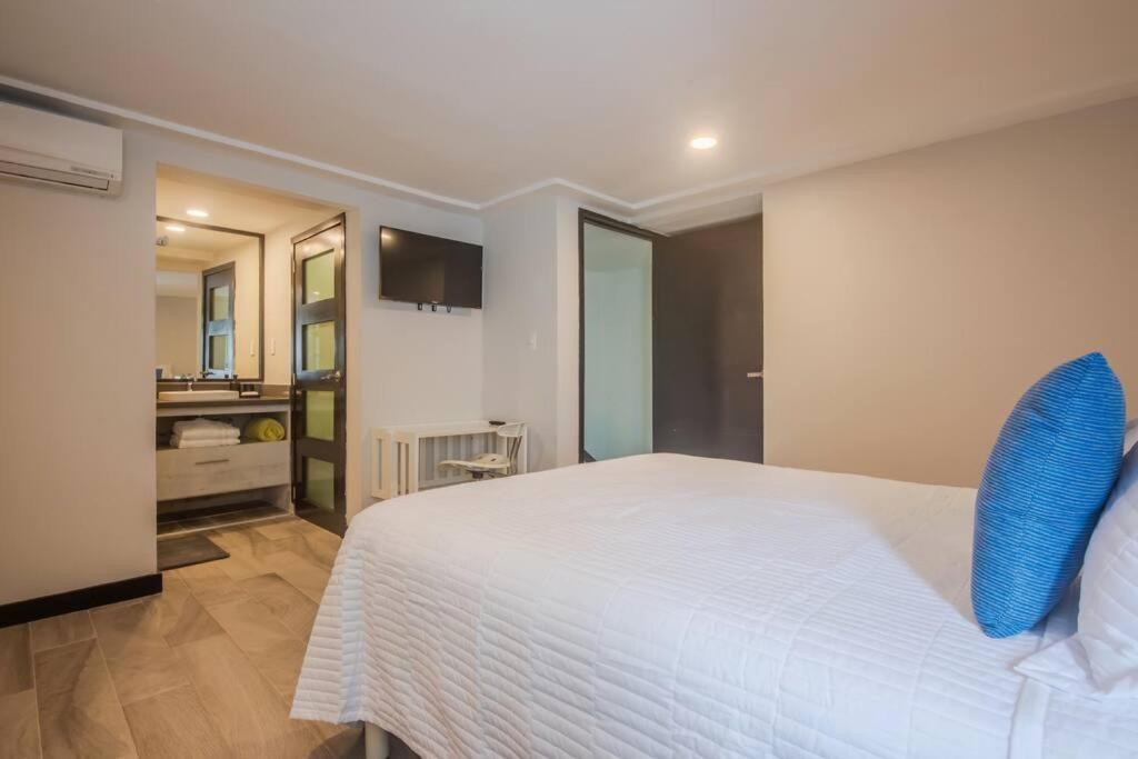 Apartamento Location- 3-bdr Penth-150 Mbps- Pool- Priv Rooftop Playa del Carmen