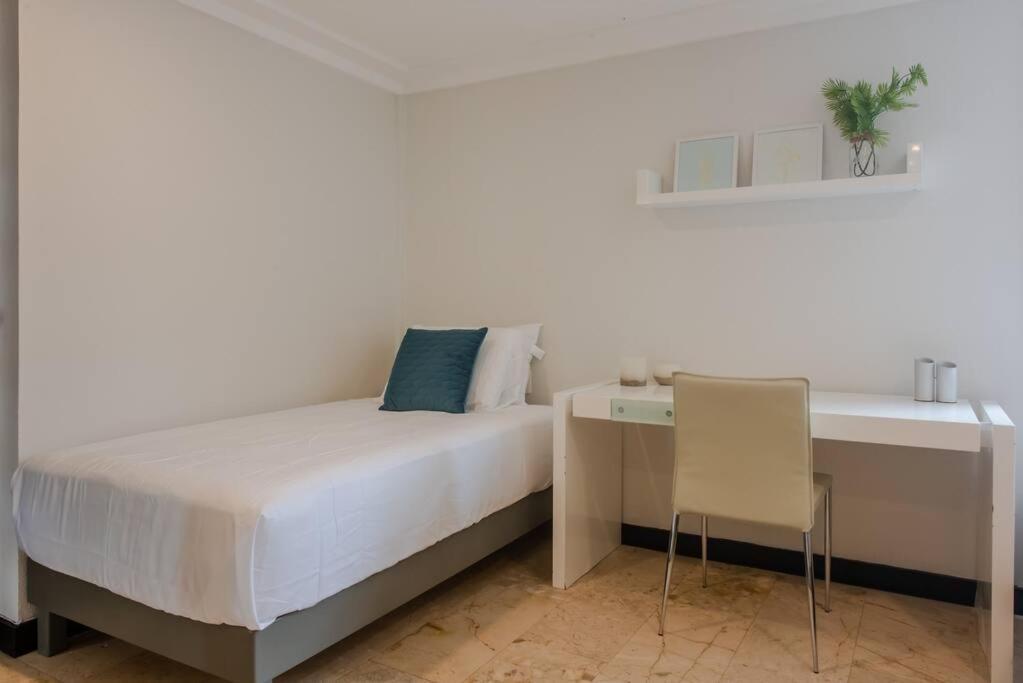 Location- 3-bdr Penth-150 Mbps- Pool- Priv Rooftop Apartamento *