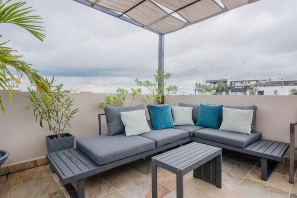 Location- 3-bdr Penth-150 Mbps- Pool- Priv Rooftop Apartamento *