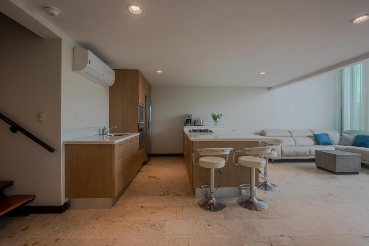 Location- 3-bdr Penth-150 Mbps- Pool- Priv Rooftop *