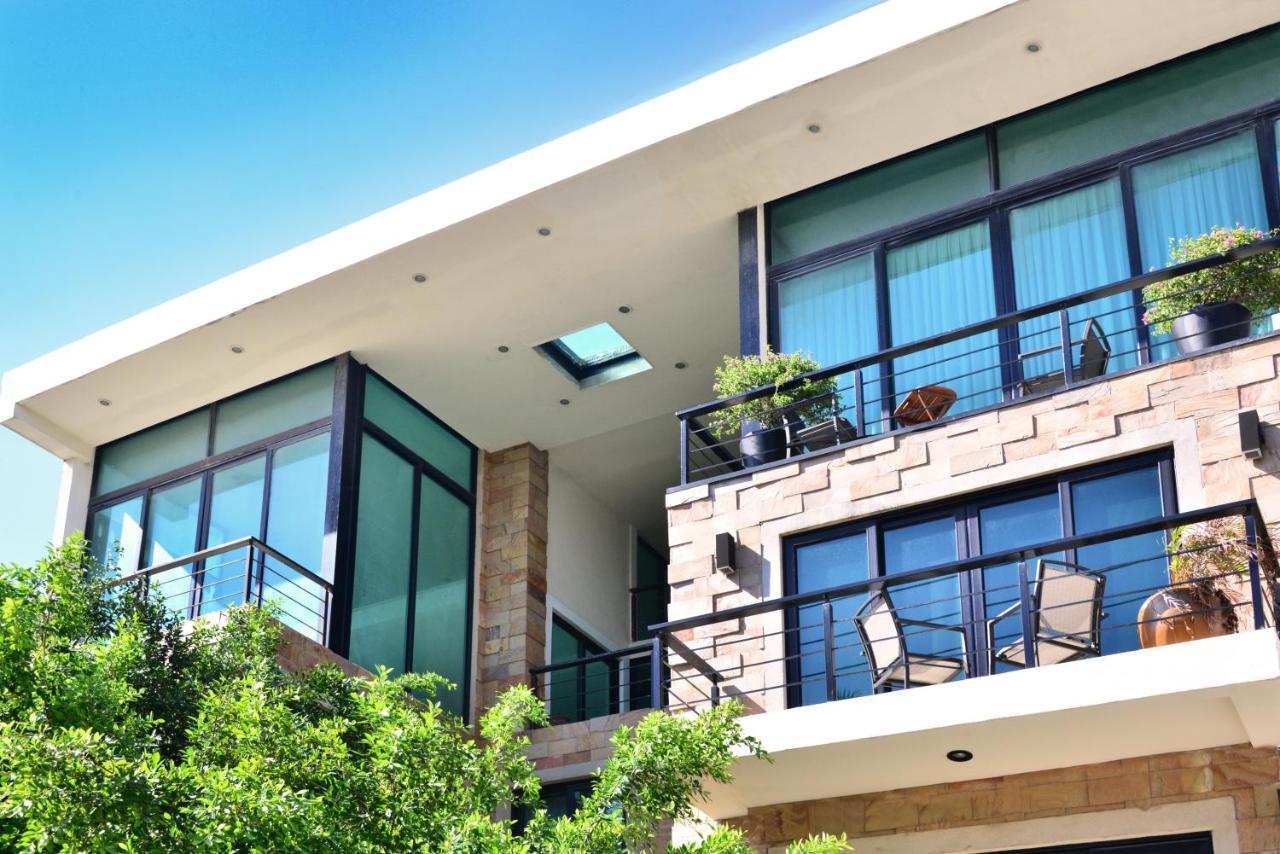 Location- 3-bdr Penth-150 Mbps- Pool- Priv Rooftop